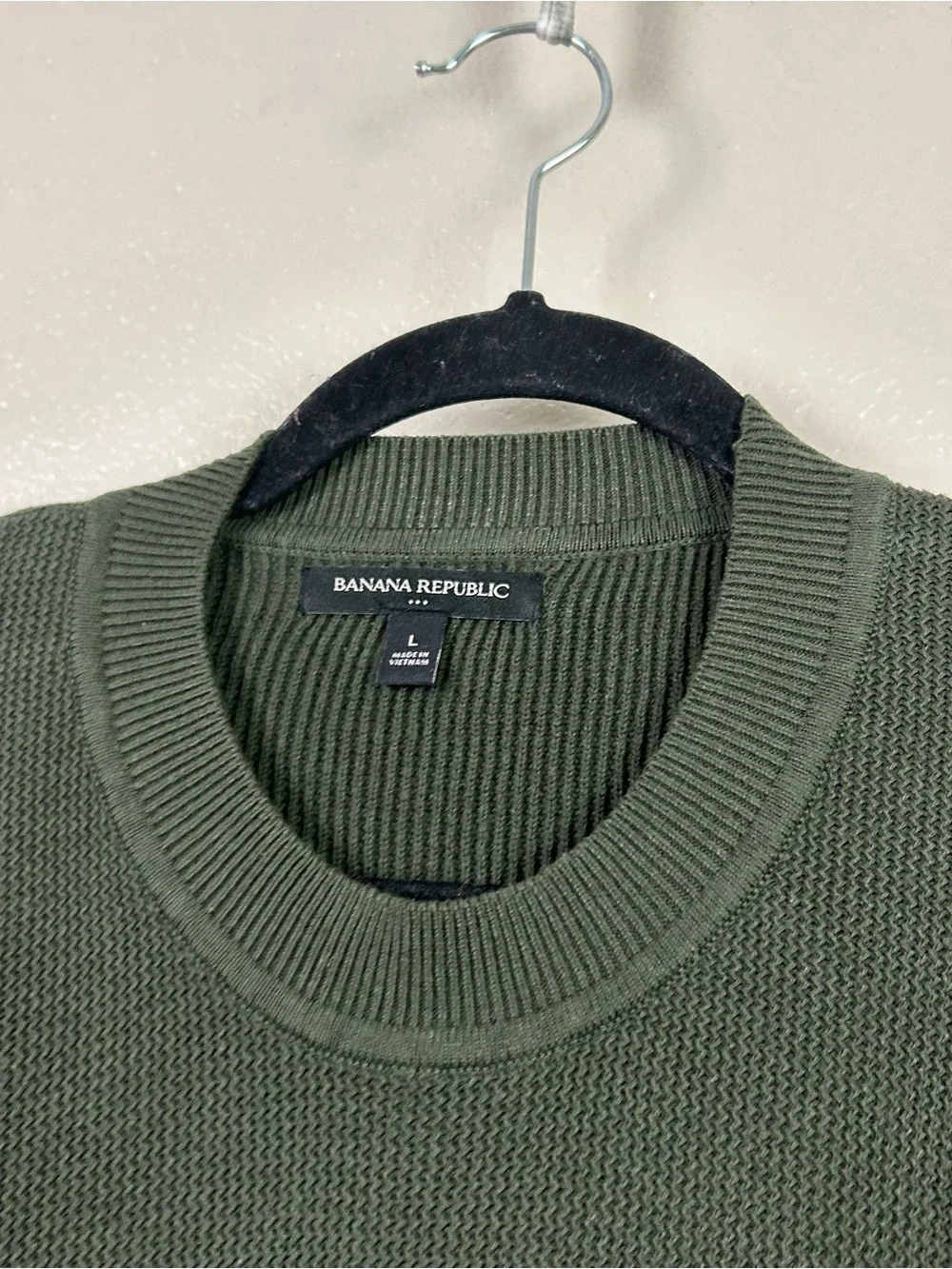 Banana Republic Men's Crewneck Sweater in Olive Green